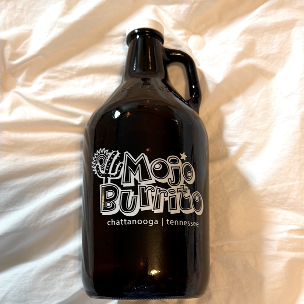 Mojo Burrito Chattanooga, TN 64 oz New Brown Jug Beer Growler
